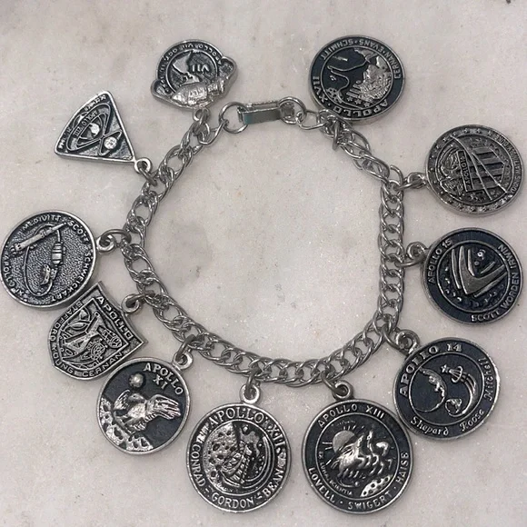 NASA Apollo Missions VII-XVII Large Charms Bracelet - Picture 3 of 7